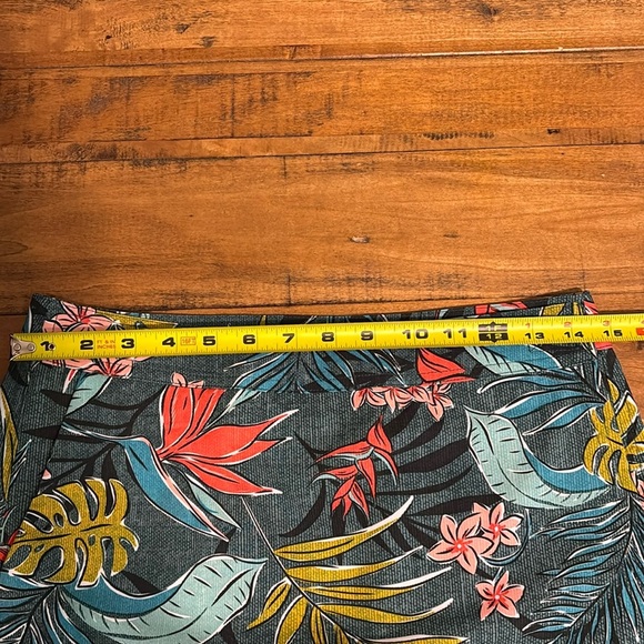 Rip Skirt  pattern VINTAGE BALI JUNGLE , size small with pockets - Picture 6 of 7